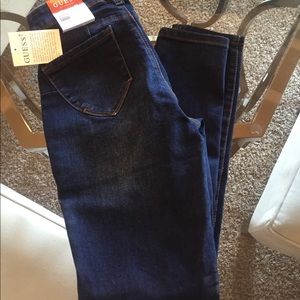 Guess jeans size 26, brand new with tags
